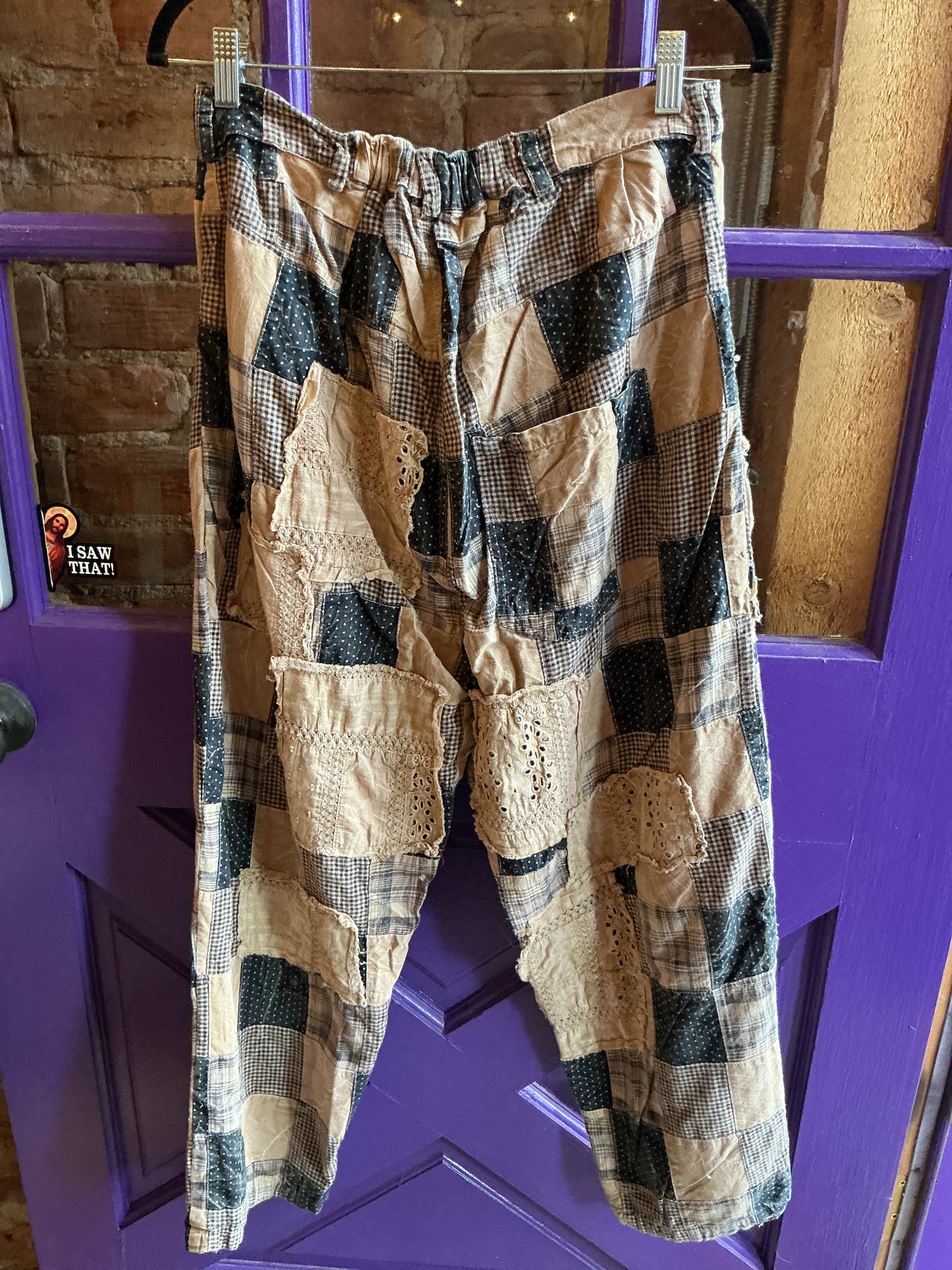 Traveling on Pant