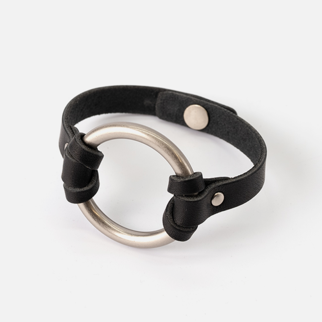 Equestrian-Inspired Chinati O-Ring Leather Bracelet