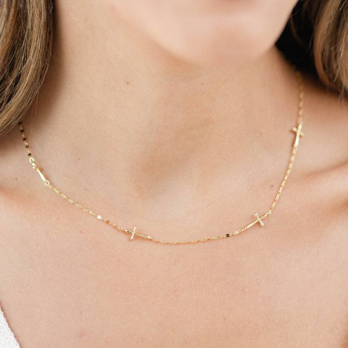 Minimalist Cross Collar Necklace