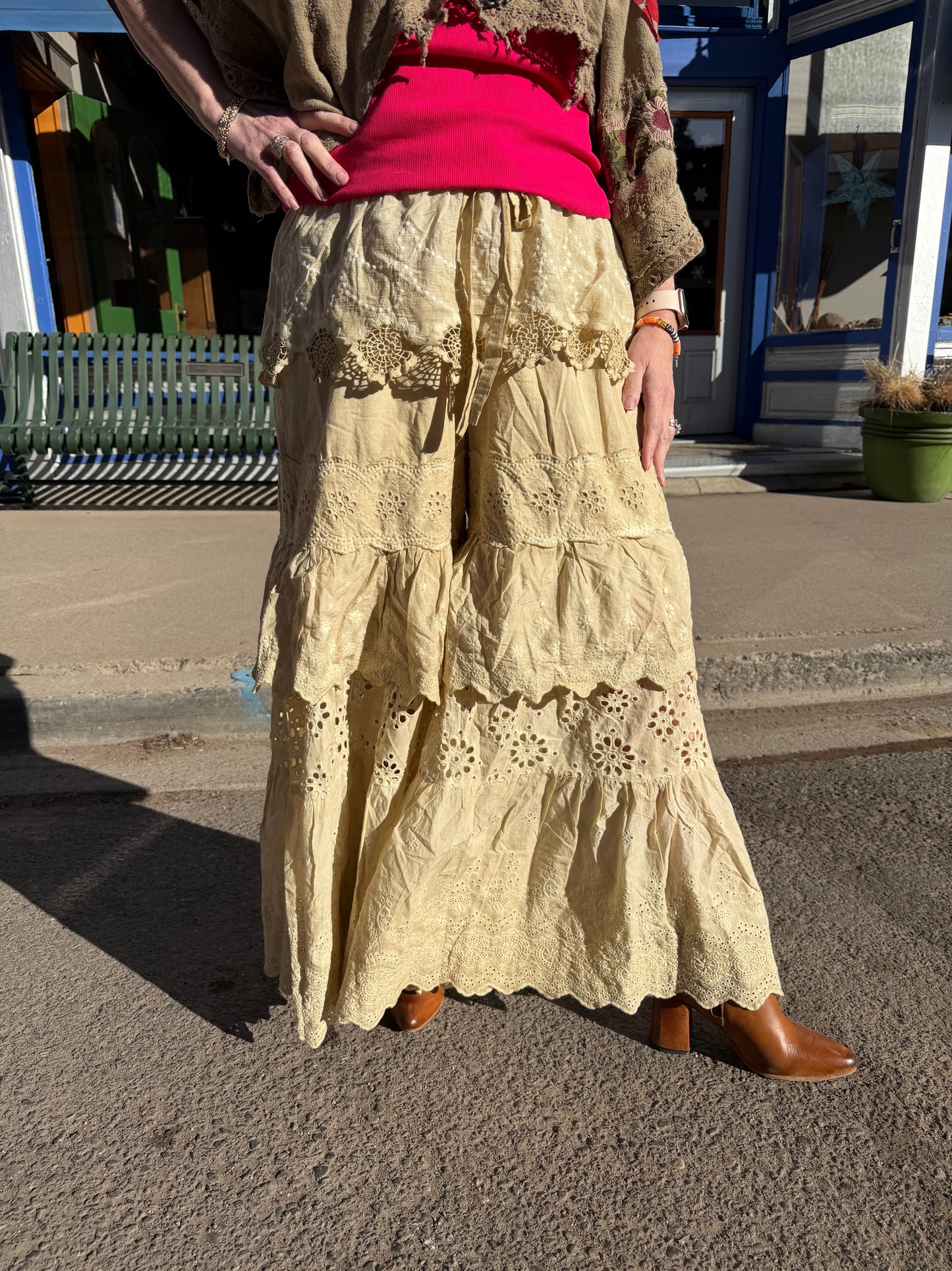 Frill Seeker Pants - Tea Stain