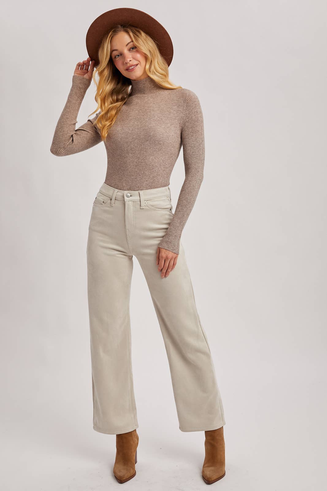 KASANDRA RIBBED KNIT TOP