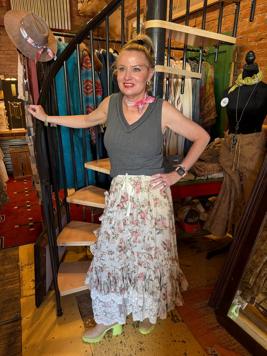 Shelly Charcoal Tank