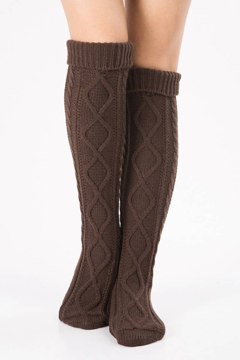 CABLE KNIT SOCKS