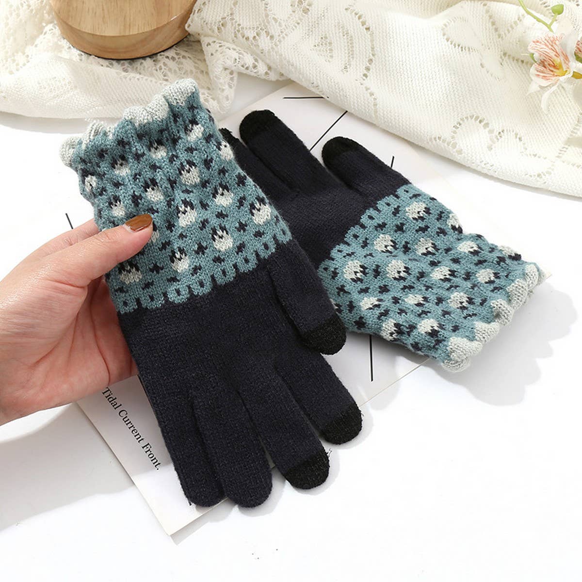 Mix-Match Knit Gloves