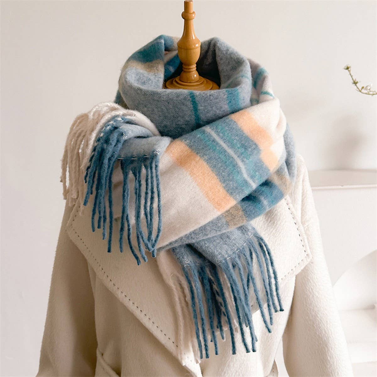 Soft Tassel Scarf