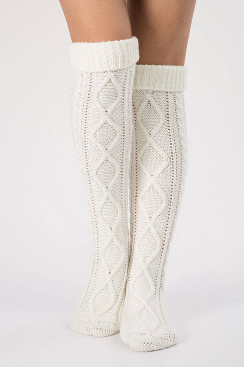 CABLE KNIT SOCKS