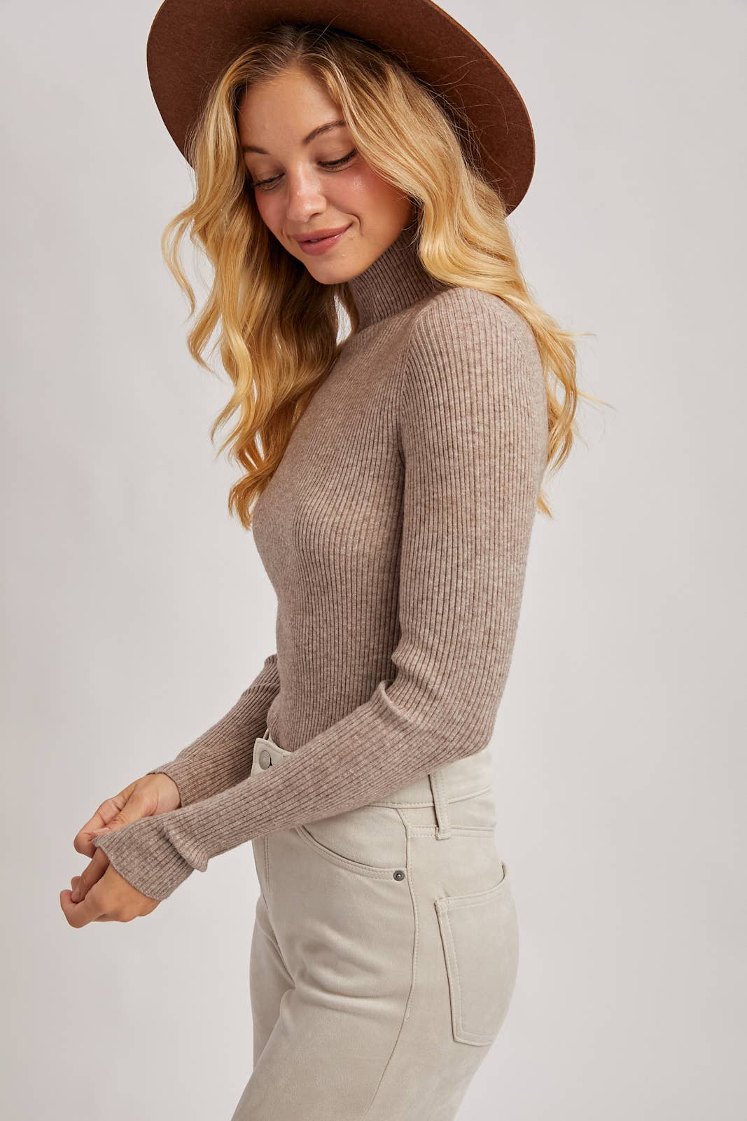 KASANDRA RIBBED KNIT TOP