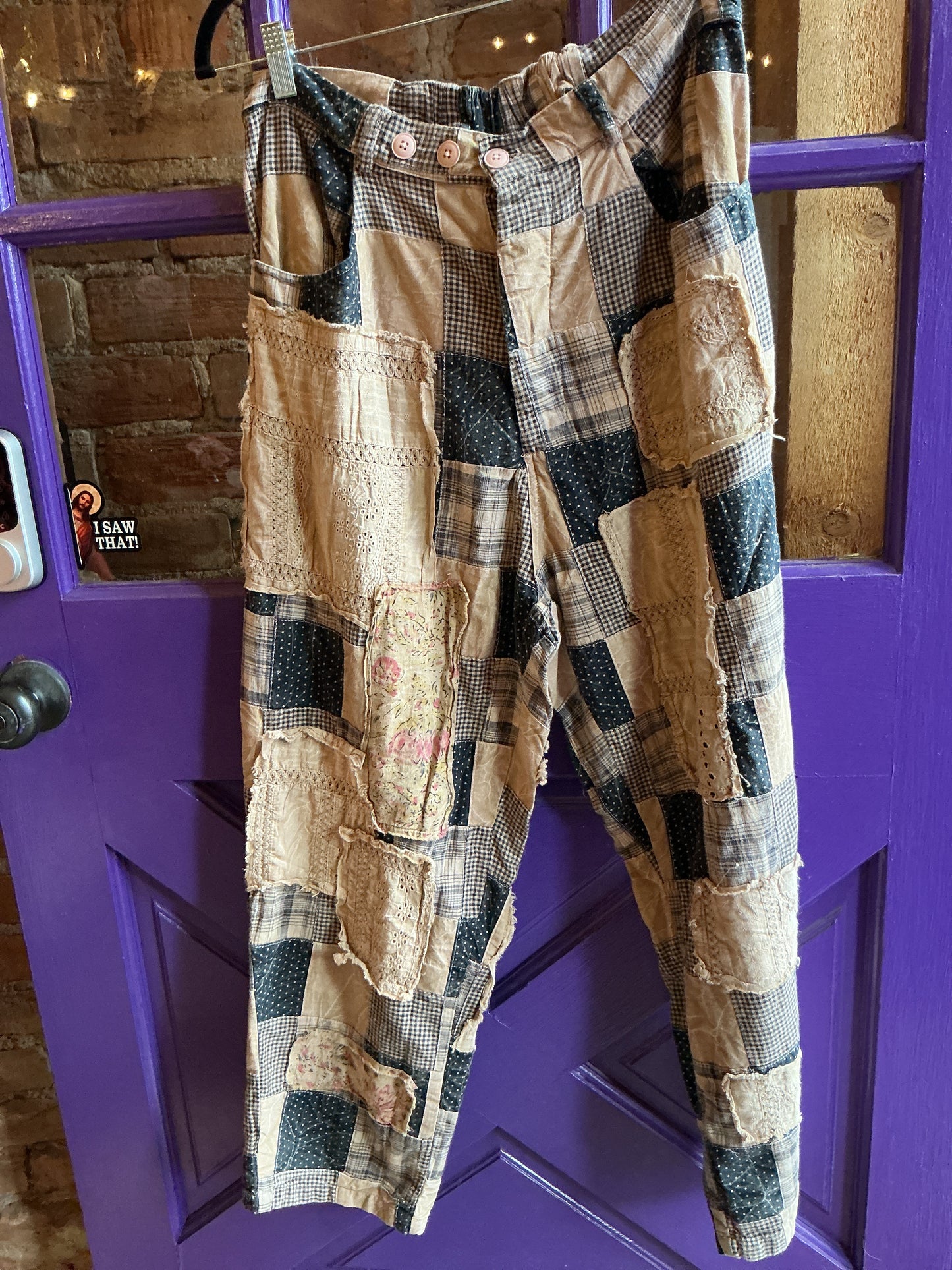Traveling on Pant