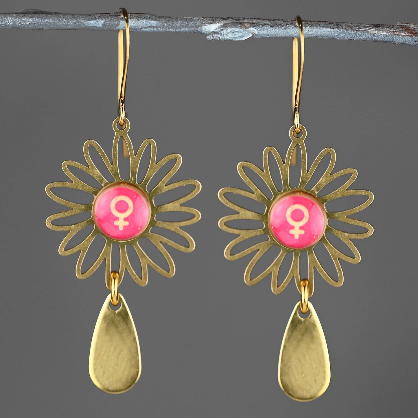 Flower & Petal Drop w/ Picture Earrings (butterfly)