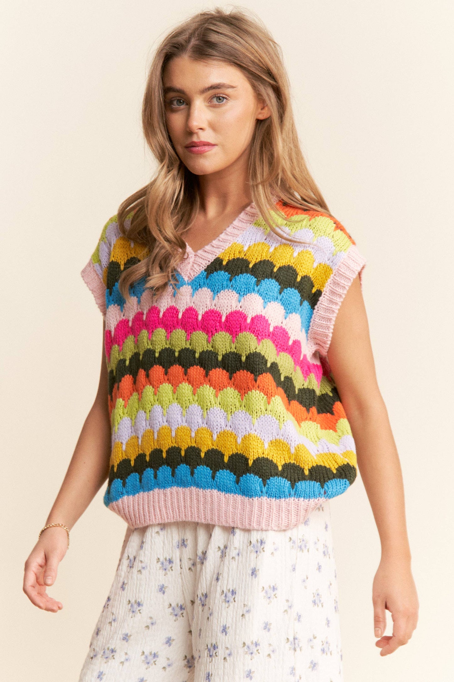 Mulitcolor Fish Scales Design Knit Vest