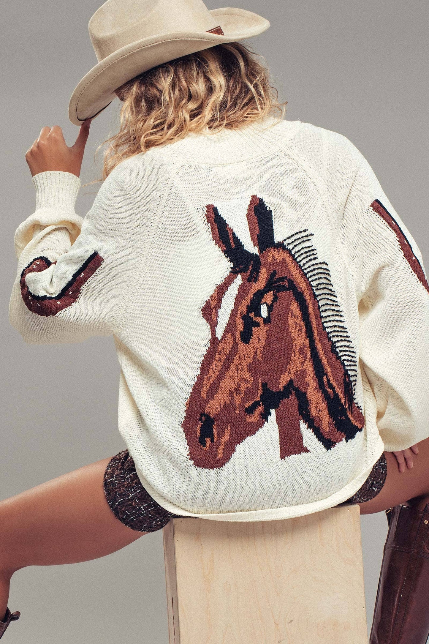 Horse Shoe Cardigan