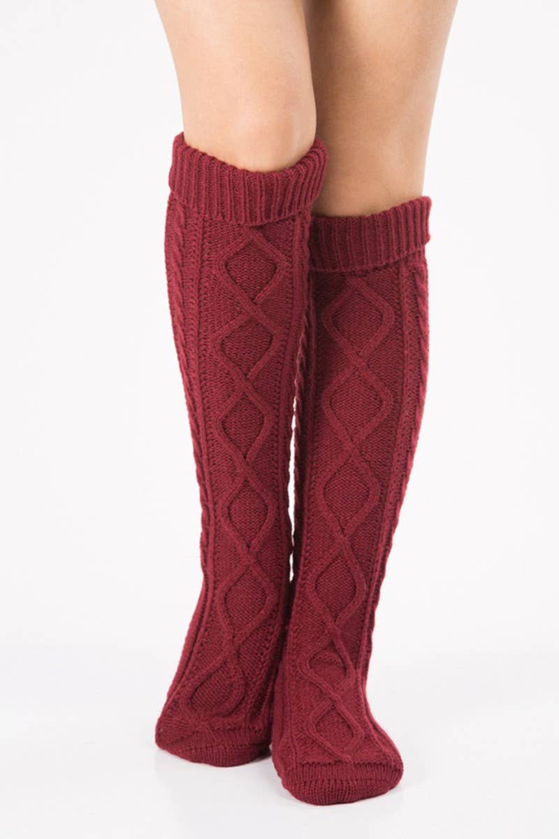 CABLE KNIT SOCKS