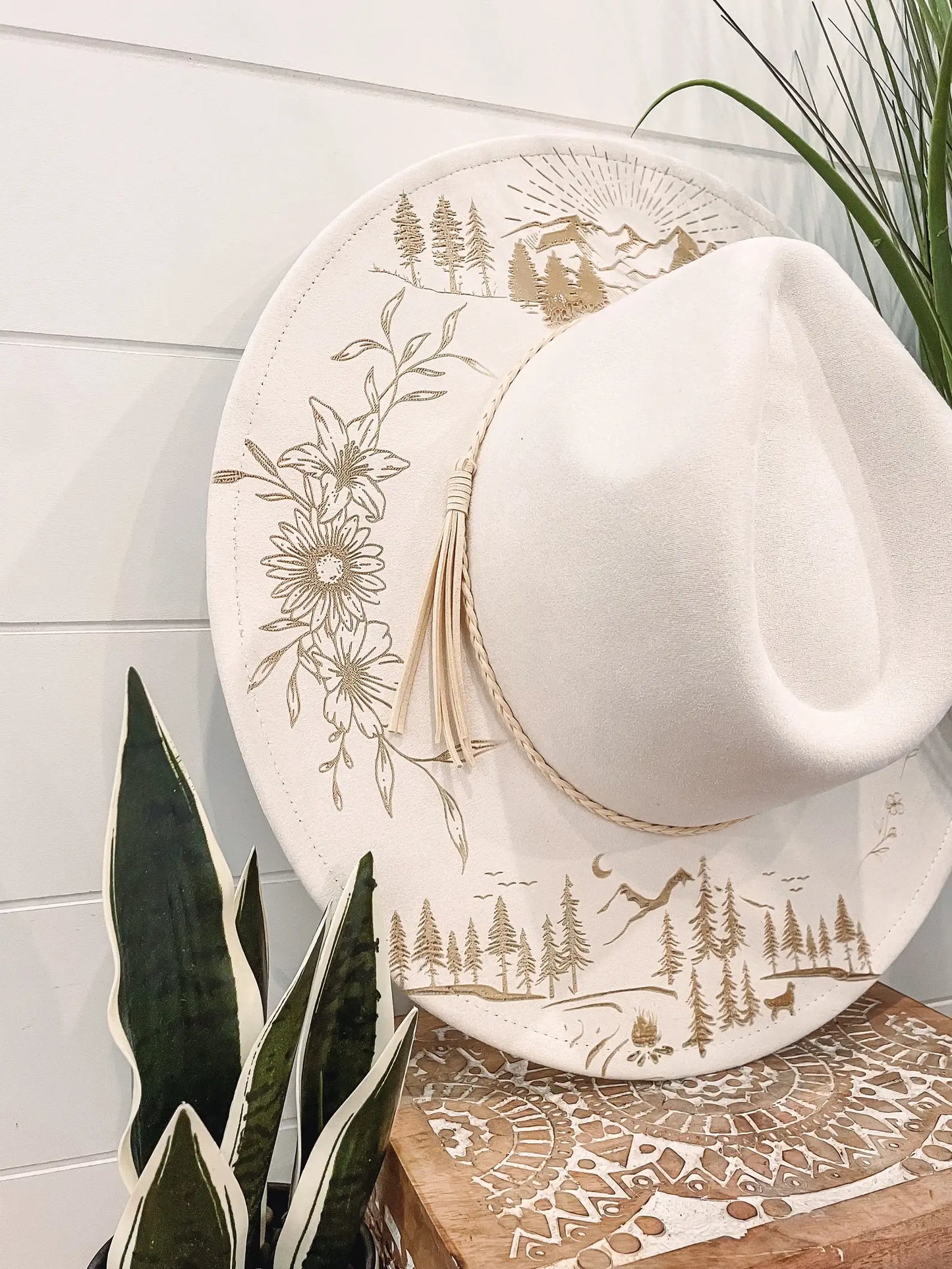 Engraved Floral Mountain Hat