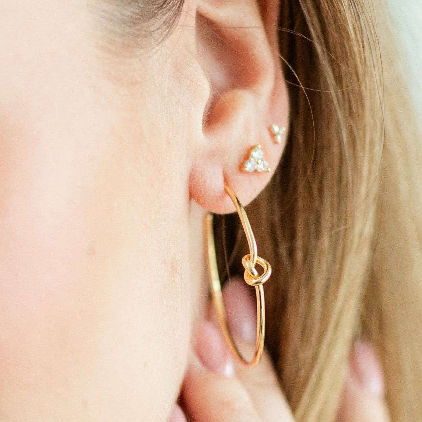 Delicate Knot Hoop